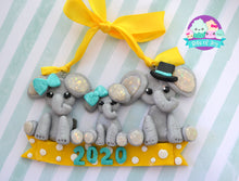 Load image into Gallery viewer, Animal Family Ornaments