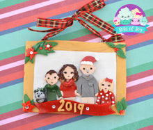 Load image into Gallery viewer, BESTSELLING Framed Family Portrait Ornament