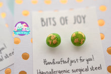 Load image into Gallery viewer, Gold Leaf Green Globe Studs