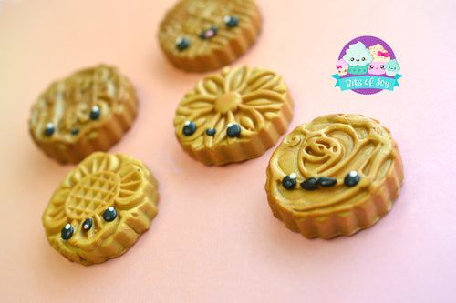 One Ready to Ship Mooncake Magnet Set